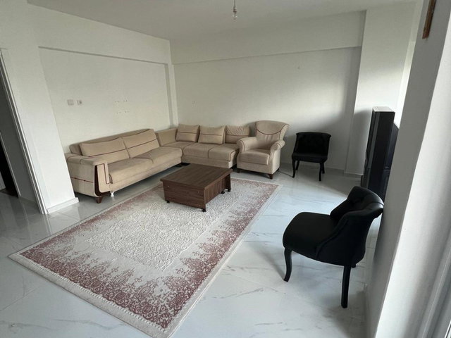 DENİZE SIFIR SİTE İÇERİSİNDE EŞYALI 1+1 SATILIK DAİRE