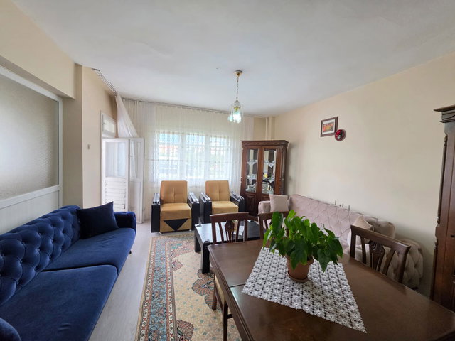REMAX İLKE'DEN YENİŞEHİR'DE 3+1 KİRALIK DAİRE