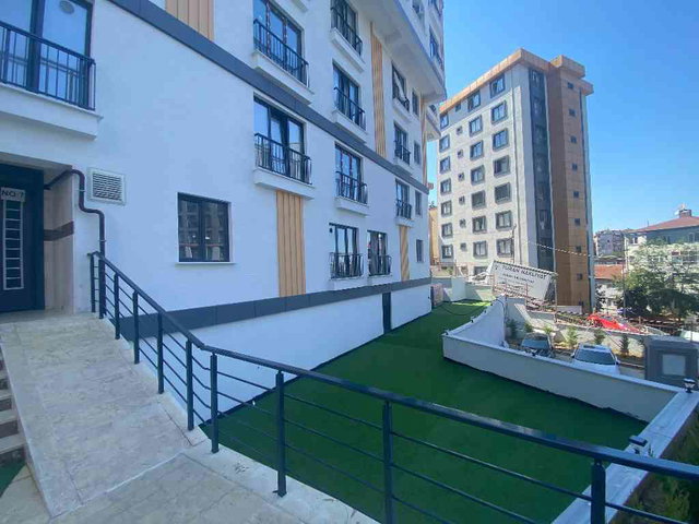 KAĞITHANE ÇELİKTEPE MH'DE SİTEİÇİ KİRALIK FULL EŞYALI 1+1 DAİRE