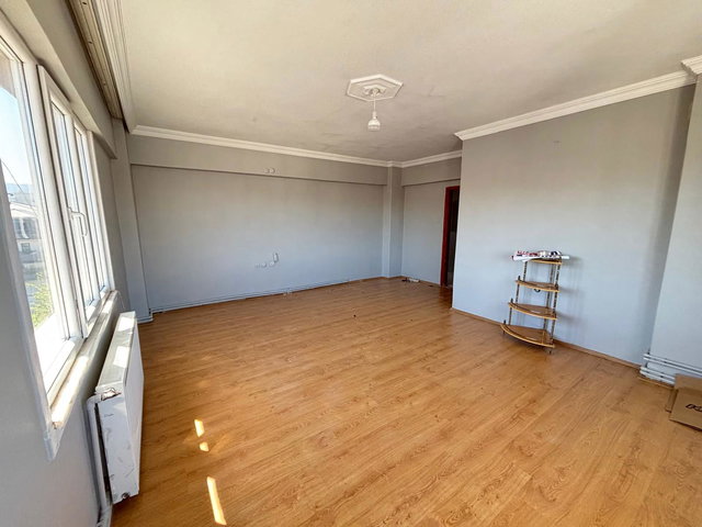 REMAX ŞEHİR 2'DEN ÇİFTLİKKÖY'DE KİRALIK 2+1