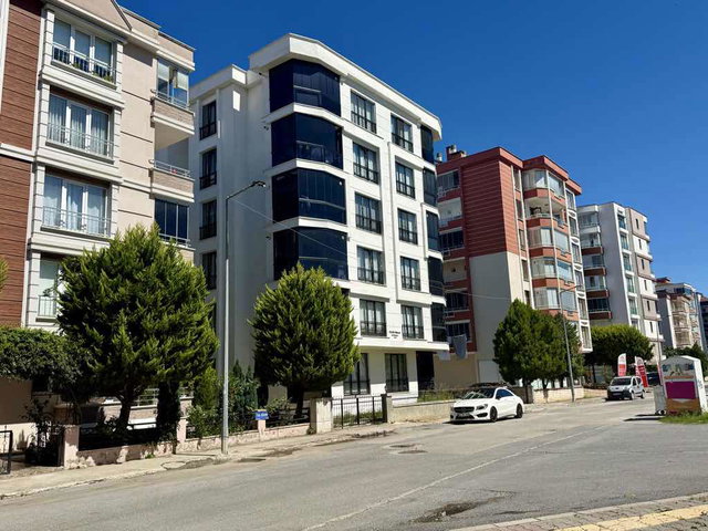 ASUMAN MÜTEVELLIOĞLU’NDAN CAĞALOĞLU’NA İKİNCİ BİNA KONUMUNDA PARK CEPHELİ DENIZ MANZARALI 1+1