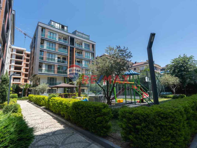 REMAX GELİŞİMDEN ALYA PENTA SİTESİNDE 2+1 BÜYÜK M2 BAHÇE KULLANIMLI DAİRE