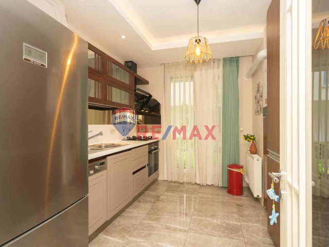 REMAX GELİŞİMDEN ALYA PENTA SİTESİNDE 2+1 BÜYÜK M2 BAHÇE KULLANIMLI DAİRE