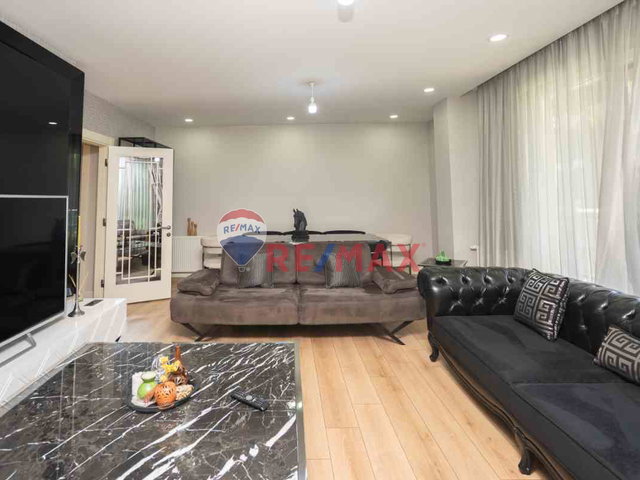REMAX GELİŞİMDEN ALYA PENTA SİTESİNDE 2+1 BÜYÜK M2 BAHÇE KULLANIMLI DAİRE
