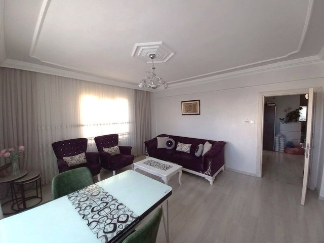 RE/MAX İNCİ 'DEN ALTIEYLÜL BAHÇELİEVLER MAH. SATILIK 4+1 GENİŞ VE FERAH DAİRE