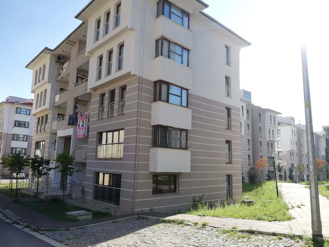 BÖLGE UZMANINDAN SIVRITEPE TOKİ'DE 3+1 ARA KAT KIRALIK DAIRE!