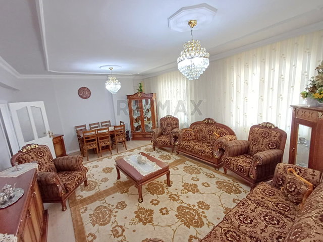 RE/MAX LACIVERT'TEN YILDIZKENT'TE SATILIK 3+1 DAIRE