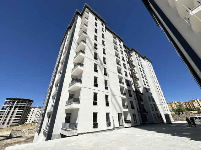 RE/MAX DOĞU'DAN ÇAYDAÇIRA MAHALLESİ ARAKAT 3+1 SATILIK DAİRE