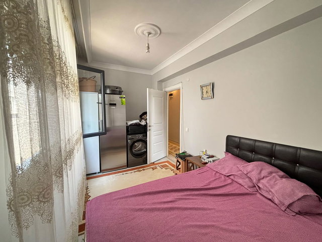 ÇİFTLİKKÖY M.AKİF'TE CADDE ÜSTÜ SATILIK 3+1