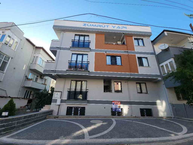 GEBZE İSTASYON MAHALLESINDE SATILIK BAHCE KATI 2+1