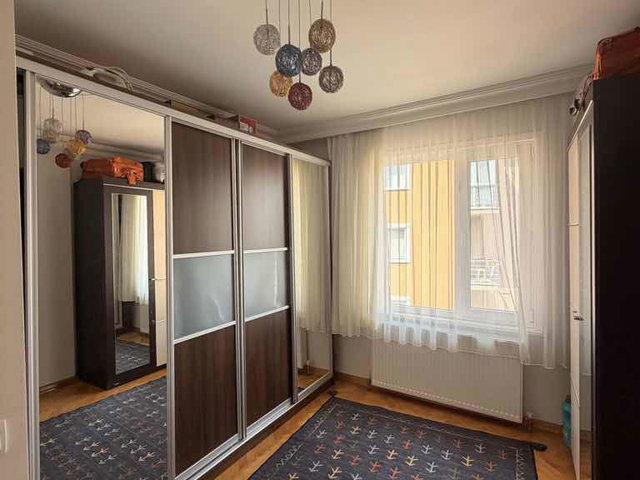 PENDİK YENİMAHALLE’DE BAHÇE KULLANIMLI GENİŞ BALKONLU 3+1 KİRALIK DAİRE