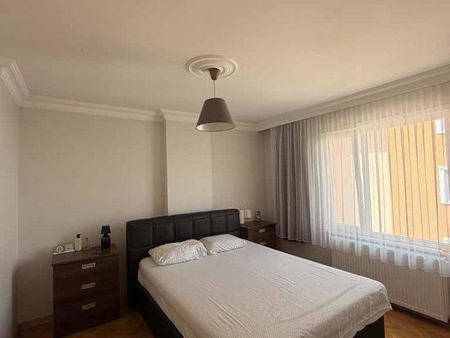 PENDİK YENİMAHALLE’DE BAHÇE KULLANIMLI GENİŞ BALKONLU 3+1 KİRALIK DAİRE