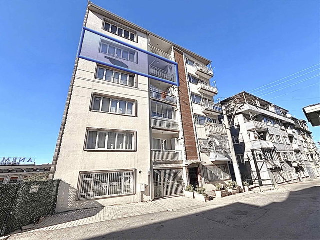 REMAX BEYAZ | ÇEKIRGE’DE PANORAMIK MANZARALI FERAH VE AYDINLIK 3+1 DAIRE