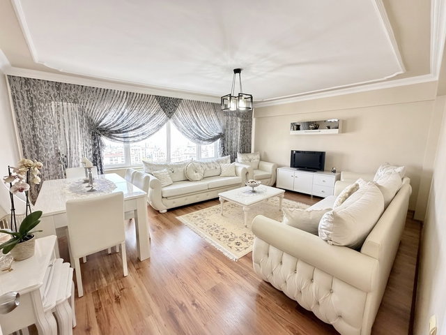 REMAX BEYAZ | ÇEKIRGE’DE PANORAMIK MANZARALI FERAH VE AYDINLIK 3+1 DAIRE