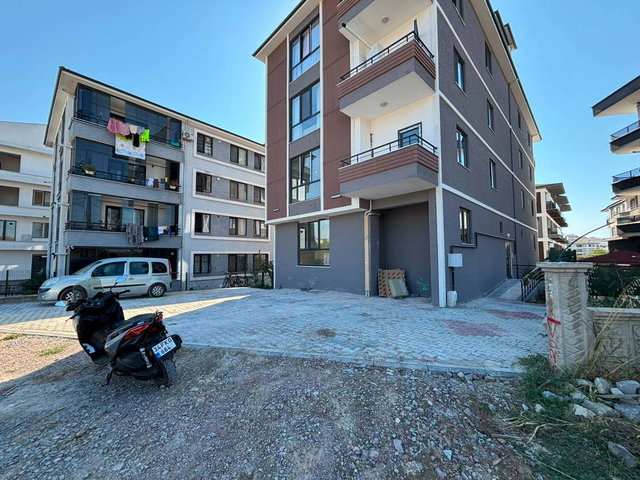 ÇİFTLİKKÖY KELEBEKÇAYIRINDA 2+1 SATILIK SIFIR DAİRE