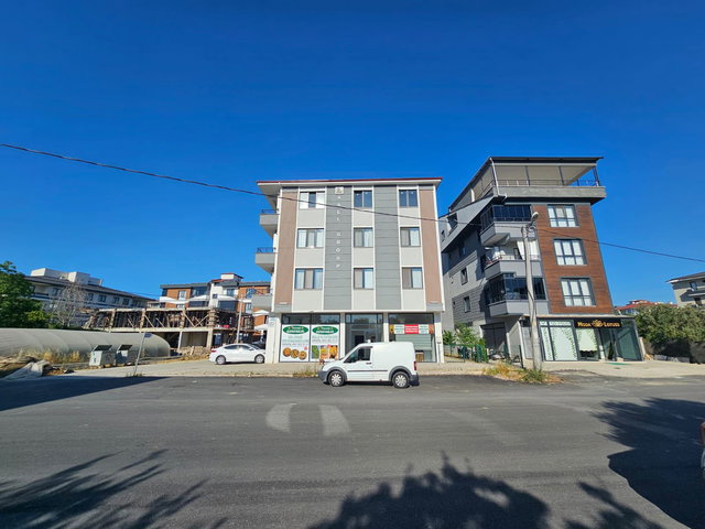 ÇİFTLİKKÖY M.AKİF'TE CADDE ÜSTÜ KİRALIK 3+1 DAİRE