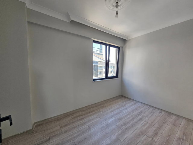 ÇİFTLİKKÖY M.AKİF'TE CADDE ÜSTÜ KİRALIK 3+1 DAİRE