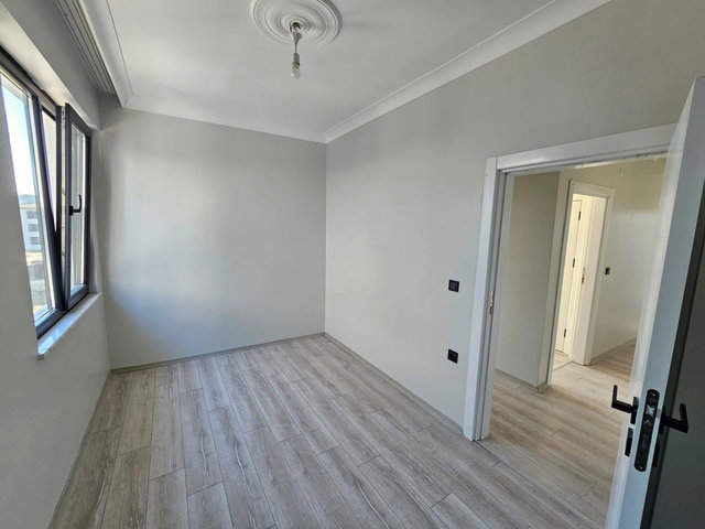 ÇİFTLİKKÖY M.AKİF'TE CADDE ÜSTÜ KİRALIK 3+1 DAİRE