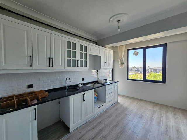 ÇİFTLİKKÖY M.AKİF'TE CADDE ÜSTÜ KİRALIK 3+1 DAİRE