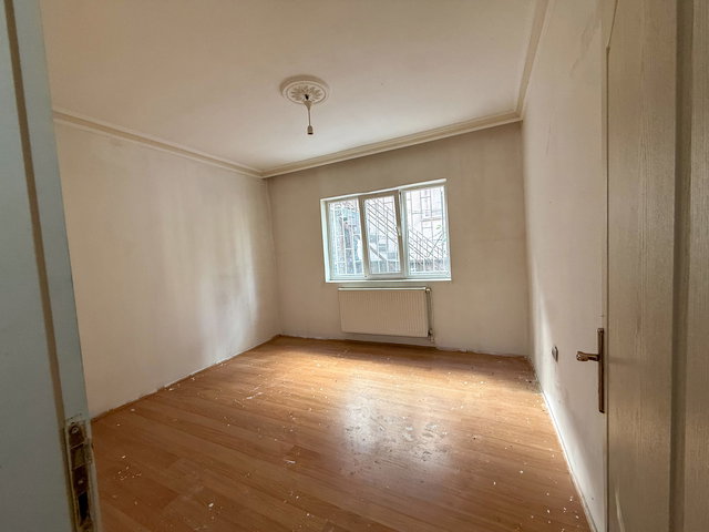 KEÇİÖREN’DE GİRİŞ ALTI KOT 2+1 KİRALIK DAİRE