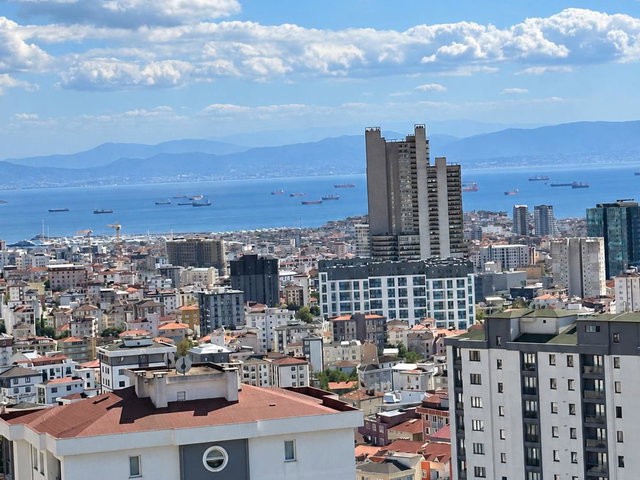 KARTAL YAKACIK DENİZ VE DOĞA MANZARALI KREDİYE UYGUN 3+1 SİTE İÇİ SATILIK DAİRE