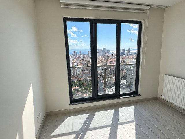 KARTAL YAKACIK DENİZ VE DOĞA MANZARALI KREDİYE UYGUN 3+1 SİTE İÇİ SATILIK DAİRE
