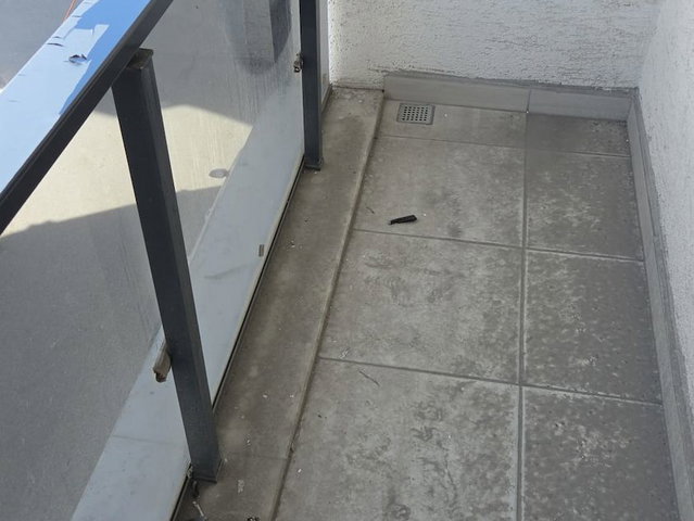 İBB NİN SPOR  VE HAVUZ TESİSLERINE , METRO YA 150 M YAKIN KİRALKK DAİRE