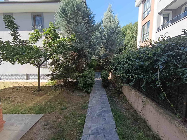 ŞEHRİN KALBİNDE, DOĞA İLE İÇ İÇE LÜKS VE TRİPLEX ÖZEL VİLLA