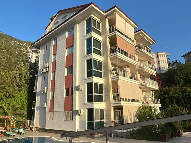 FETHİYE PATLANGIÇ’TA HAVUZLU SİTEDE EŞYALI 2+1 KİRALIK DAİRE