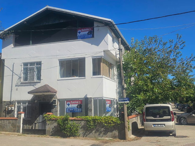 KEFKEN ’KOVANAĞZI'NDA  DENİZE 70 M | 300 M² NET | 8+3 | 3 KATLI MÜSTAKİL TAPULU EV