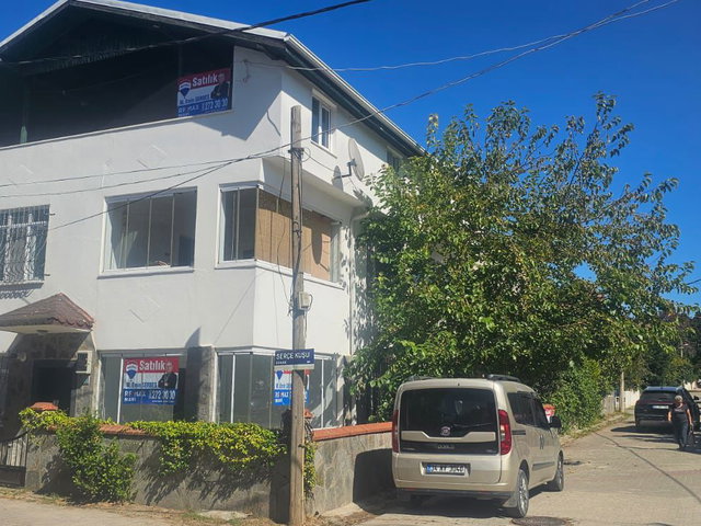 KEFKEN ’KOVANAĞZI'NDA  DENİZE 70 M | 300 M² NET | 8+3 | 3 KATLI MÜSTAKİL TAPULU EV
