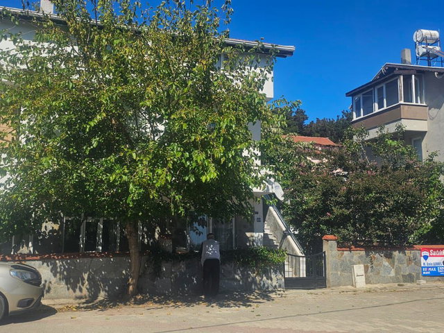 KEFKEN ’KOVANAĞZI'NDA  DENİZE 70 M | 300 M² NET | 8+3 | 3 KATLI MÜSTAKİL TAPULU EV
