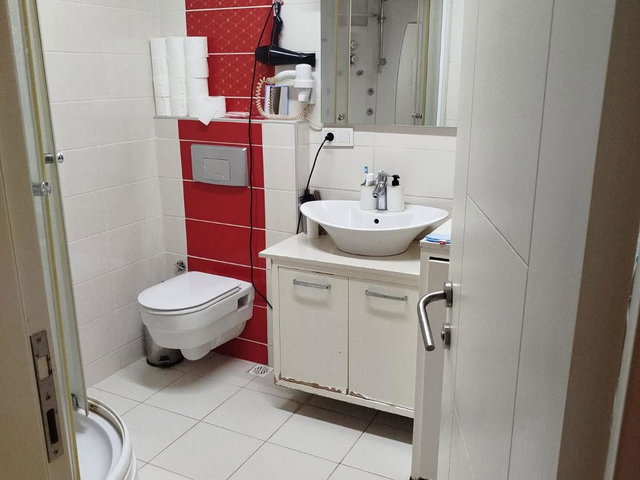 BEYKENT METROBÜSÜN DİBİNDE EXPOİST'DE EŞYALI 1+0 SATILIK