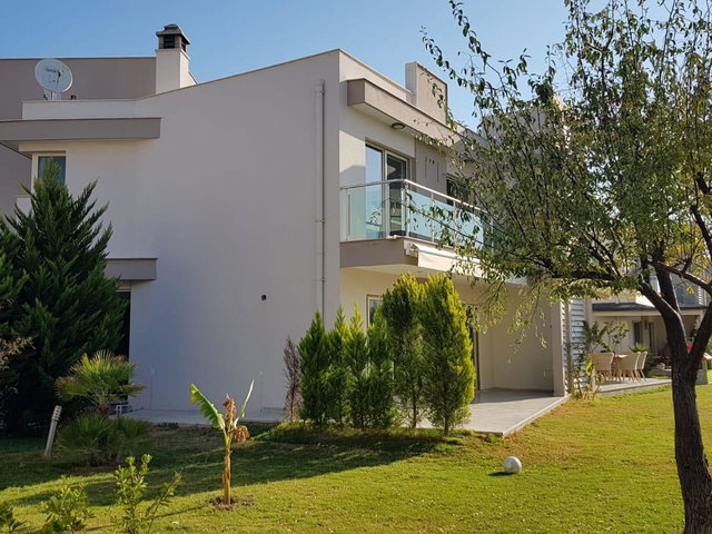 SASALI UZMANINDAN ZEYTIN EVLERI SITESINDE 3+1 KIRALIK VİLLA