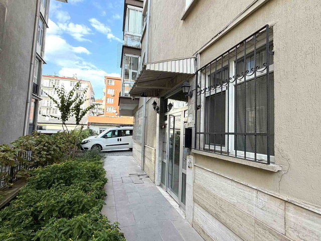 KENNEDY CADDESİ- SIFIR YAPILI, KAPALI VE AÇIK OTOPARKLI SATILIK ARAKAT 3+1 DAİRE