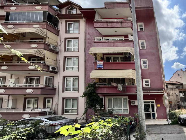 İZMİT ORDUEVİ DURAKLARINA 2 DK UZAKLIKTA FERAH 2+1 ARAKAT DAİRE