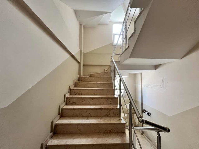 İZMİT ORDUEVİ DURAKLARINA 2 DK UZAKLIKTA FERAH 2+1 ARAKAT DAİRE