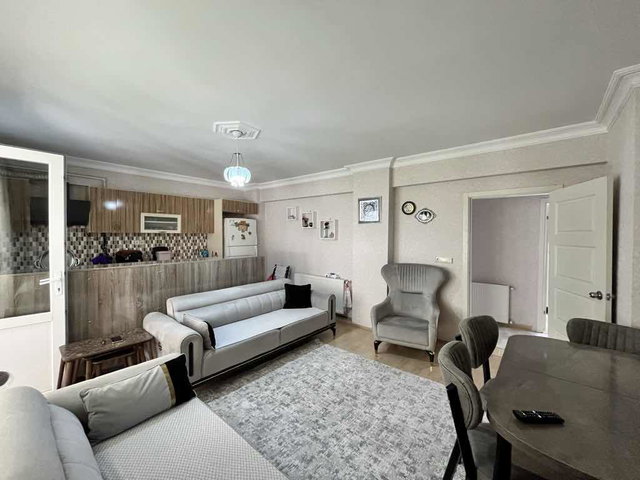 İZMİT ORDUEVİ DURAKLARINA 2 DK UZAKLIKTA FERAH 2+1 ARAKAT DAİRE