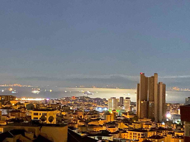 KARTAL HÜRRİYET MAHALLESİ’NDE ŞEHİR & DENİZ MANZARALI | 3+1 | ÇİFT BALKONLU | OTOPARKLI