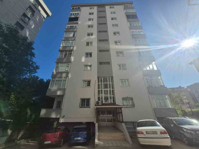 KARTAL HÜRRİYET MAHALLESİ’NDE ŞEHİR & DENİZ MANZARALI | 3+1 | ÇİFT BALKONLU | OTOPARKLI