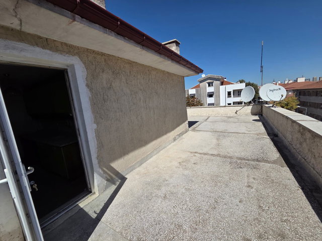 BAHÇELİEVLER 7.CADDEYE 50 METRE UZAKLIKTA KİRALIK 2+1 DAİRE