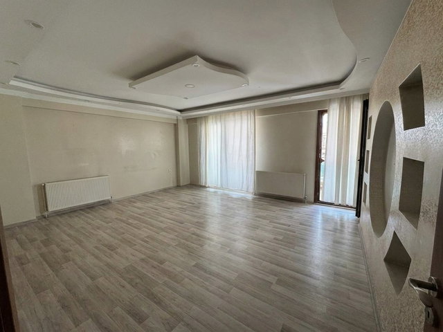 MENEMEN ESATPAŞA’DA 3+1  DOĞALGAZ KOMBİLİ KİRALIK DAİRE
