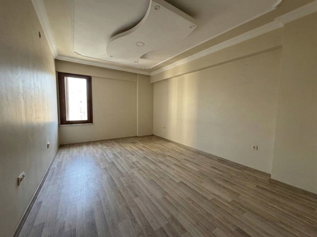 MENEMEN ESATPAŞA’DA 3+1  DOĞALGAZ KOMBİLİ KİRALIK DAİRE