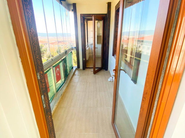 REMAX LAVANDA ANADOLU LİSESİ SOKAĞINDA 2+1 KİRALIK DAİRE!