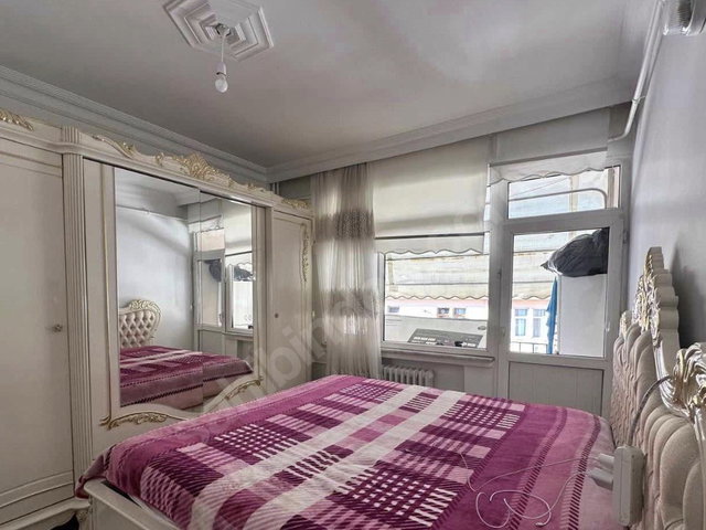 İZMİT KURUÇEŞMEDE KİRALIK MERKEZİ KONUMDA DENİZ MANZARALI DAİRE