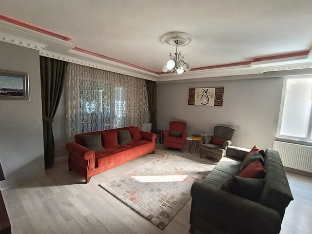DENİZ MANZARALI LİLYUM 4 SİTESİ'NDE 50 M² ÖZEL BAHÇELİ