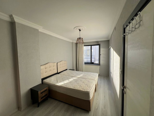 LÜLEBURGAZ YILMAZ MAH.'DE EŞYALI, KLİMALI, VE ARA KAT KİRALIK 1+1 DAİRE | YENİ BİNA