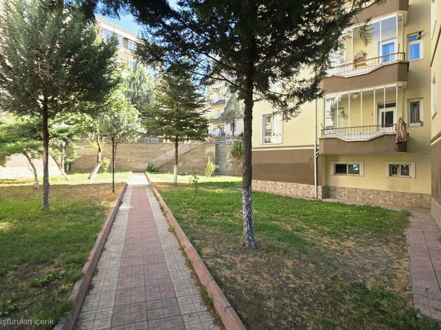 SİNCAN ERTUĞRUL GAZİ'DE SİTE İÇERİSİNDE SATILIK YAPILI 3+1 DAİRE