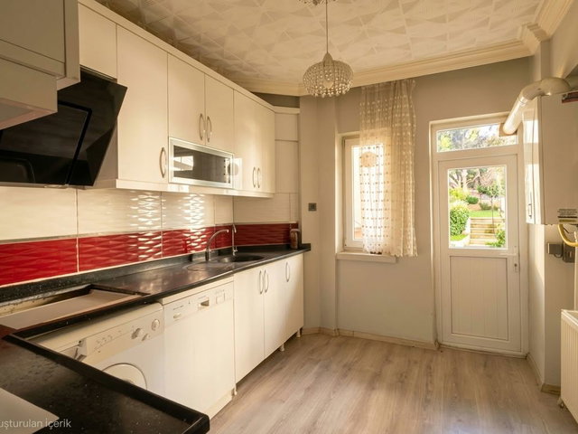 SİNCAN ERTUĞRUL GAZİ'DE SİTE İÇERİSİNDE SATILIK YAPILI 3+1 DAİRE