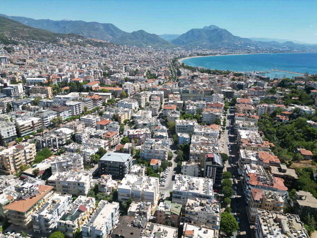 ALANYA SARAY MAHALLESI SATILIK TADILATLI 2+1 AYRI MUTFAKLI DAIRE